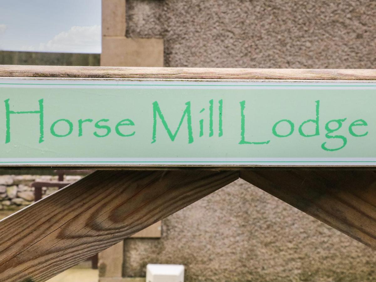 Horse Mill Lodge Taddington Екстериор снимка